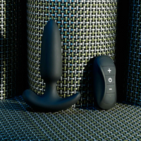 Black vibrating anal plug with remote example photo.
