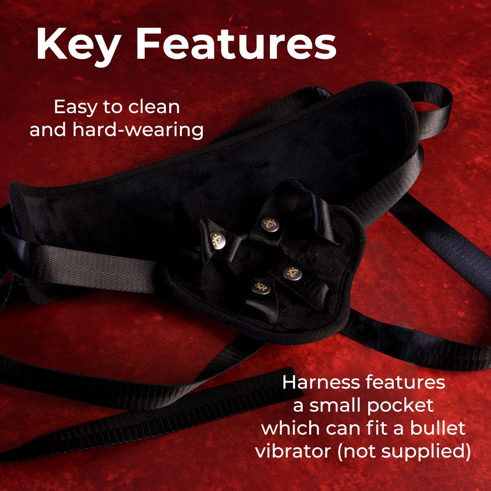 Black strap on harness featuring harness with small pocket and easy to clean.