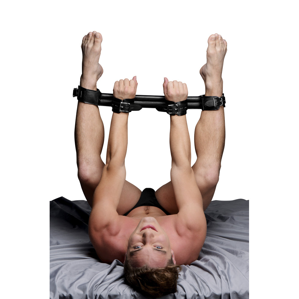 Black spreader bar example photo.