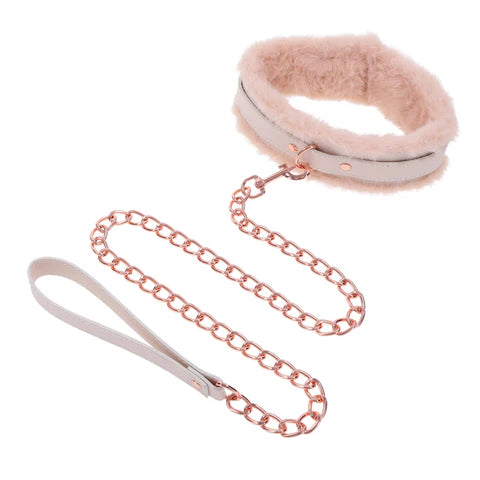 pink faux fur collar with rose gold chain and pink handle